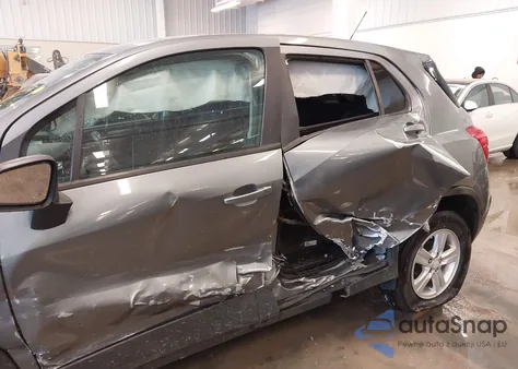 2020 Chevrolet Trax Fwd Ls z USA, uszkodzony, nr VIN 3GNCJKSB2LL173876